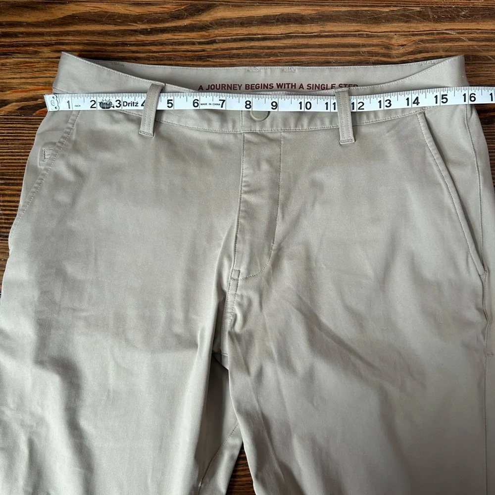 Rhone commuter size 31 men’s Tan Pants - Picture 3 of 8